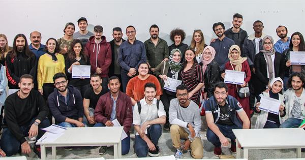 Successful Students of Department of Visual Arts and Visual Communication Design Receive Certificates